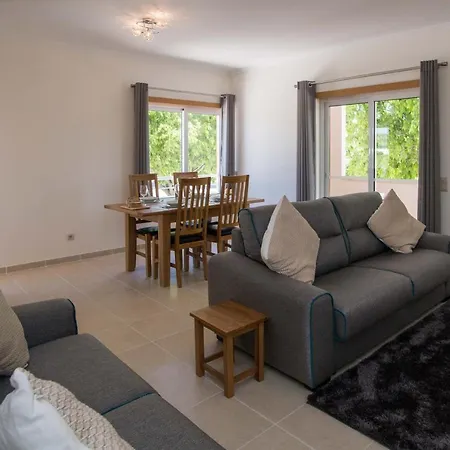 아파트 Modern 2 Bed *