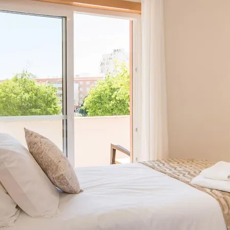 Modern 2 Bed 아파트 *