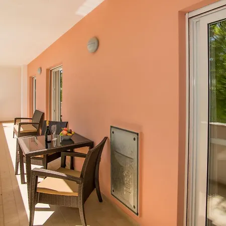 Modern 2 Bed Armação de Pêra