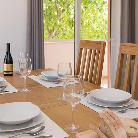 Modern 2 Bed Armação de Pêra