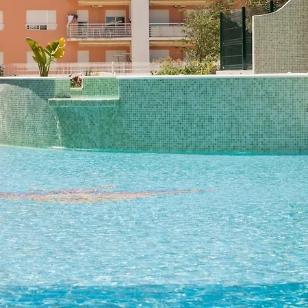 Modern 2 Bed Apartment Armacao de Pera