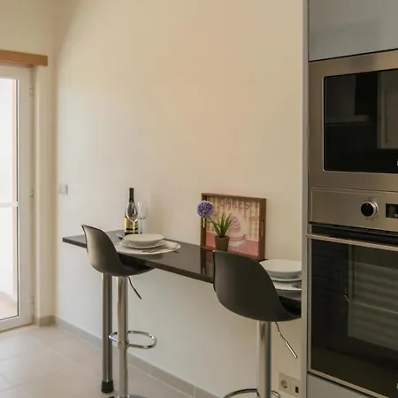 Modern 2 Bed Apartment Armacao de Pera