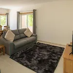 Modern 2 Bed